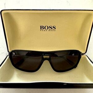 Men’s new Hugo Boss sunglasses, case included